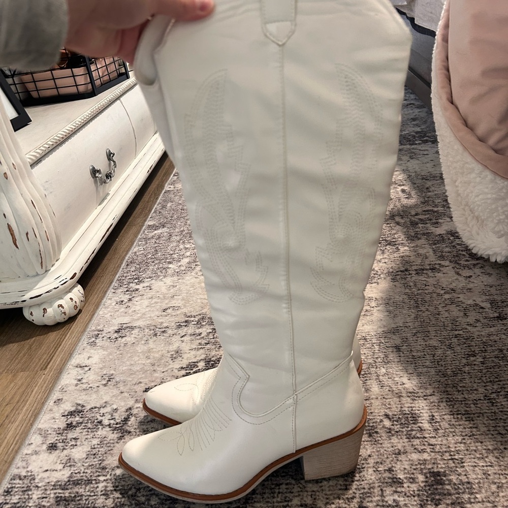 Altar’d State White Women's Heeled Western Boots